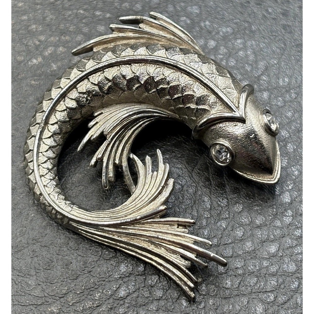 Vintage Large Koi Fish Asian Style Brooch Crystal Rhinestone Silver Tone